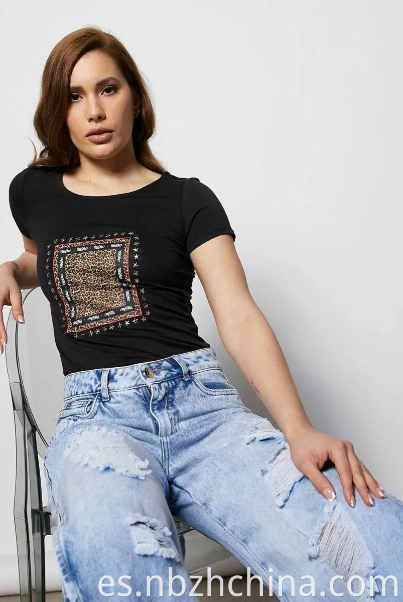 Womens Basic Leopard Printed T-Shirt